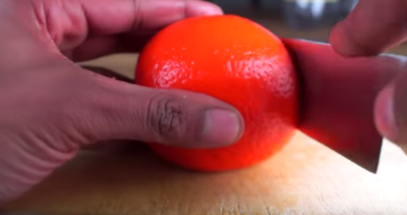 Sabes cómo pelar tu naranja de manera correcta